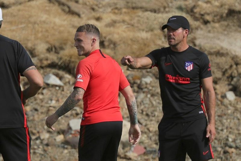 Simeone medita su primer once. EFE