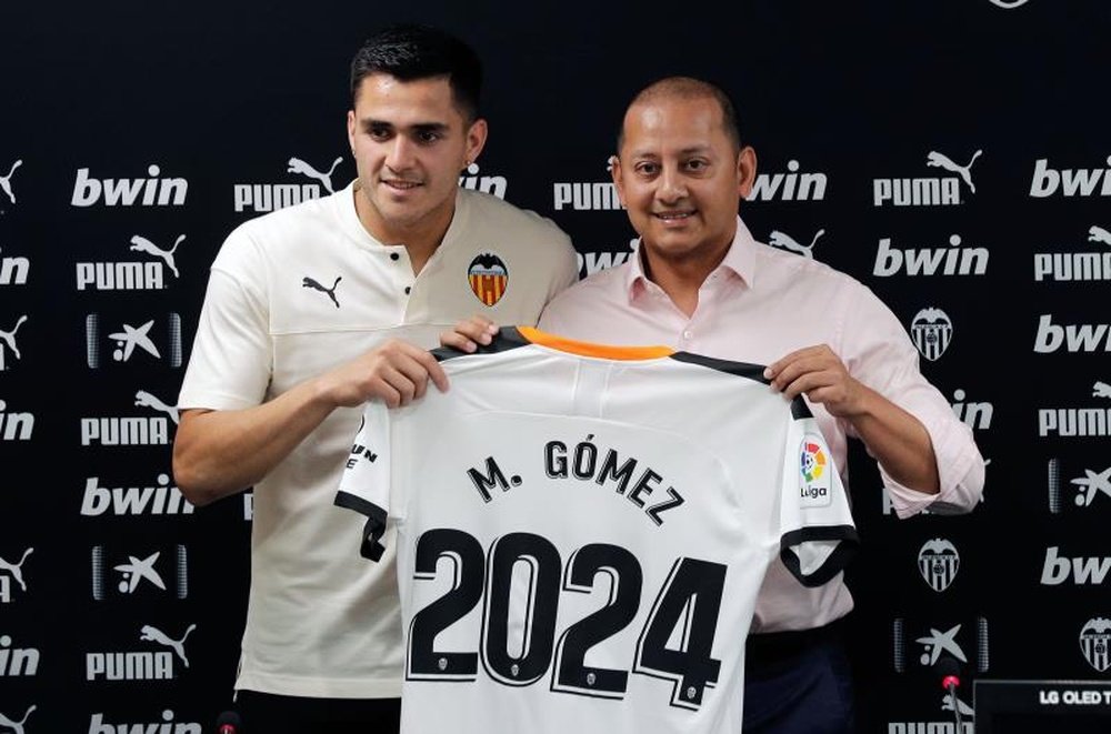 Maxi Gómez, enchanté de jouer la Ligue des champions. EFE/Manuel Bruque