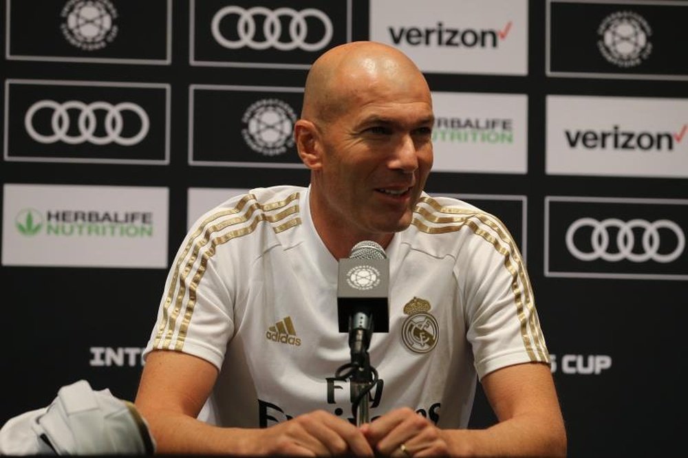 Zidane no se mostró preocupado tras caer por penaltis ante la Roma. EFE/Archivo