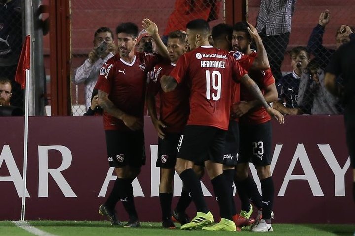 Sin merecerlo, Independiente eliminó a Defensa