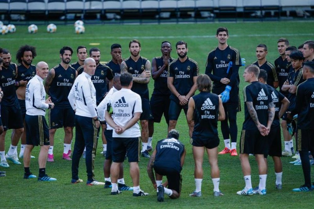 Real Madrid tem treino rigoroso antes de viajar a Munique. EFE/Kena Betancur  Add video
