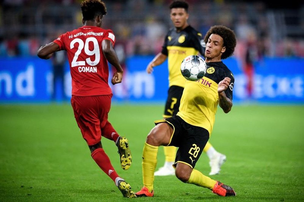 Borussia fica sem Witsel por lesão. AFP