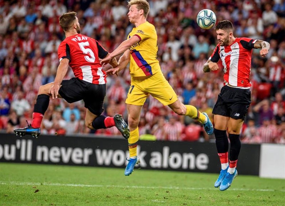 Yeray y Unai Núñez disputaron el partido ante el Barcelona. EFE/Javier Zorrilla