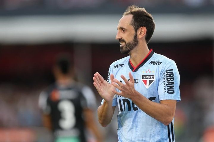 Juanfran pide no jugar y dice adiós a Sao Paulo