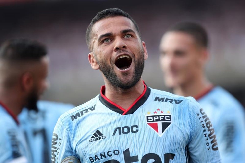 No Brasileirão, Dani Alves na lateral será quase sempre um desperdício. EFE