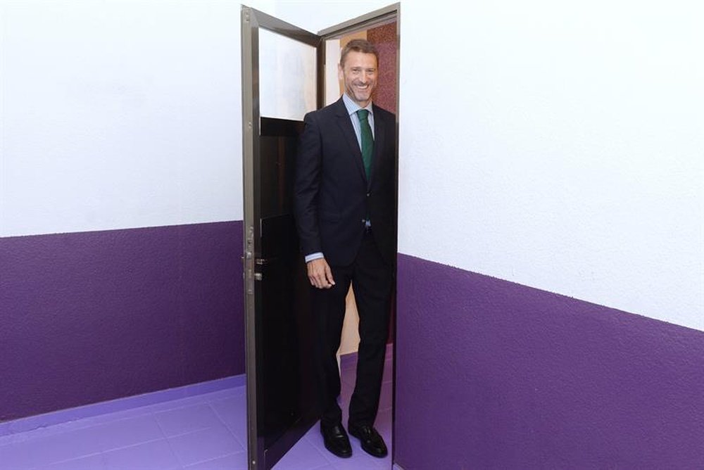 Carlos Suárez ya no será el presidente de honor del Valladolid. EFE/Archivo