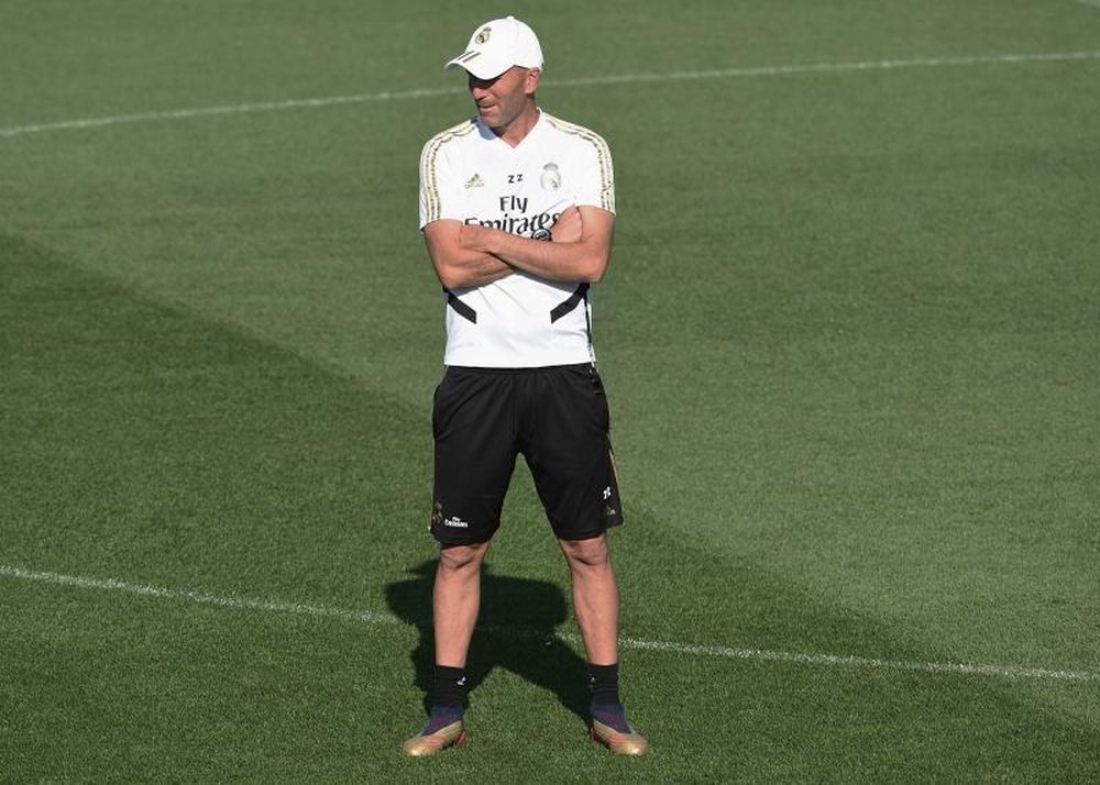 Zidane will make changes to the formation ahead of the match at Sevilla. EFE