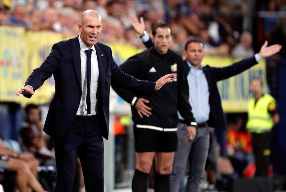 A briga entre Zidane e os números. EFE/Juan Carlos Cárdenas