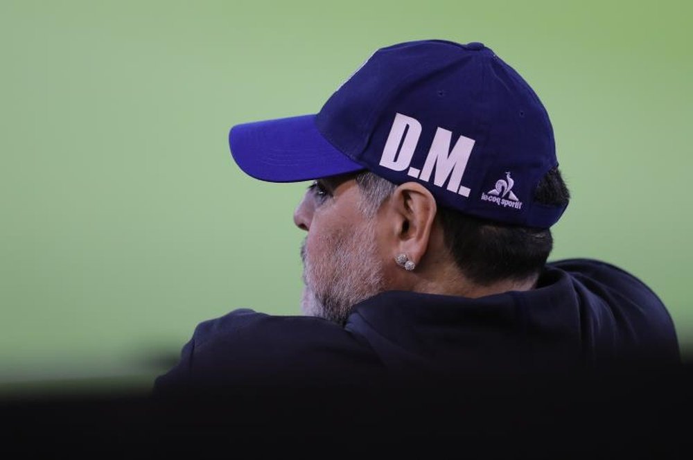 Otra falta en el historial de Maradona. EFE/ Nicolás Aguilera