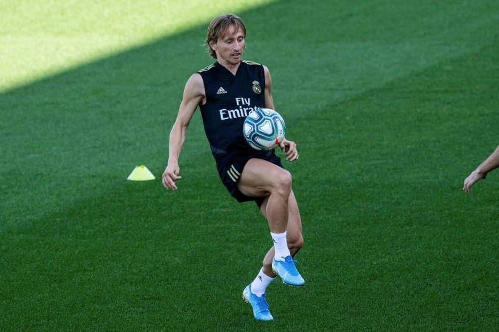 Luka Modric looks set to stay at Real Madrid for a while yet. EFE