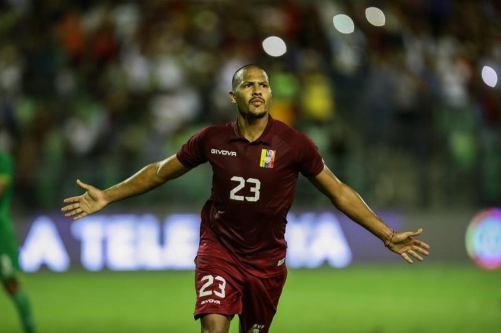 Chelsea decided not to sign Rondon on loan from China. EFE/Rayner Pena
