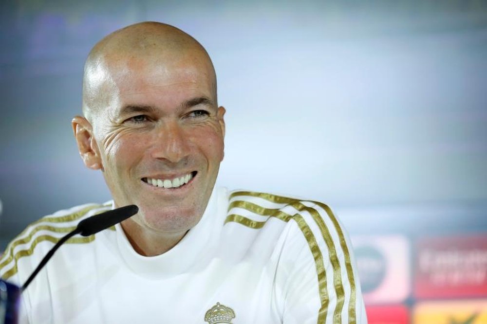 Zidane a donné une conférence à DubaÏ ce lundi. EFE/Chema Moya/Archivo