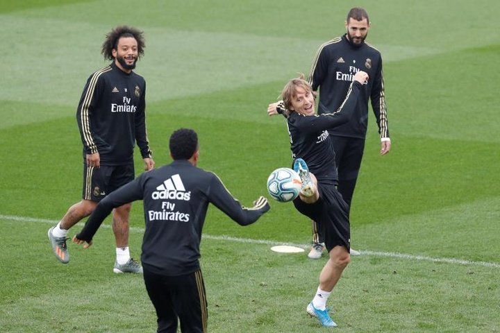 El Madrid vuelve al trabajo con Modric, pero sin James