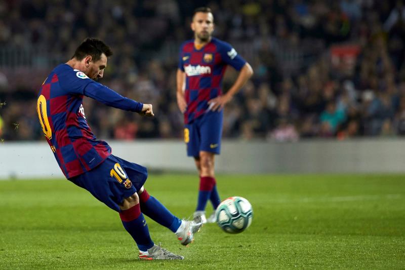 Leo Messi marca de falta