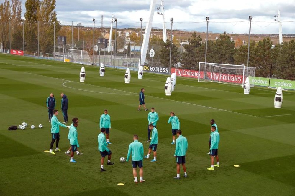 Real Madrid trained without a few players like James and Bale. EFE