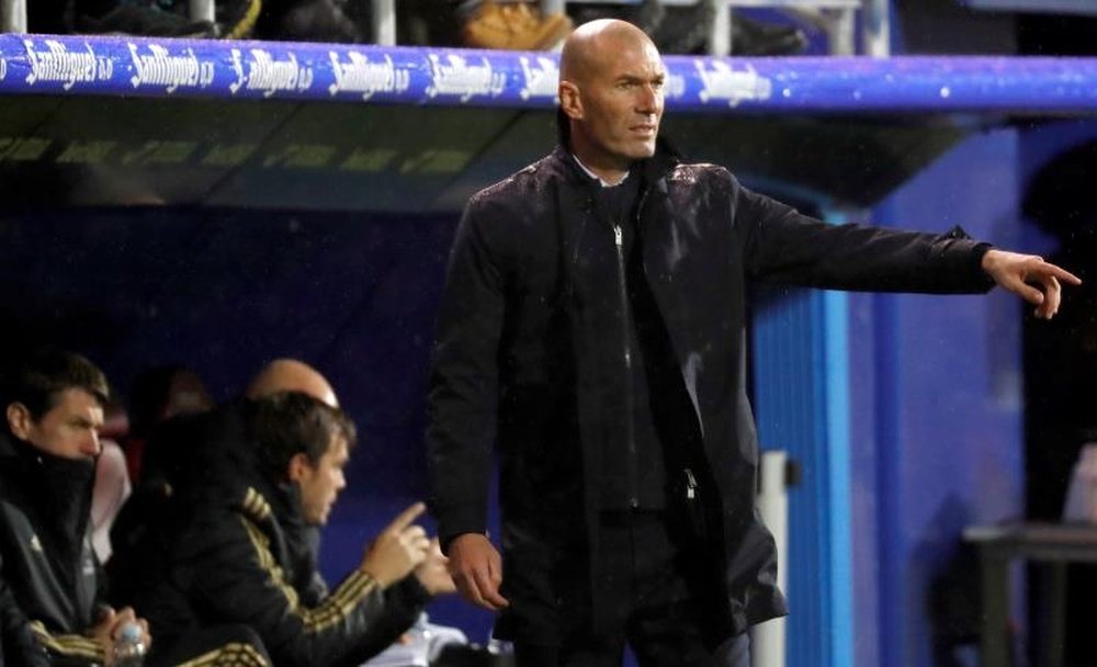Zidane tuvo un día negro con las lesiones. EFE