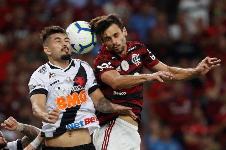 Problemas físicos tiram Rodrigo Caio de mais da metade dos jogos do Flamengo