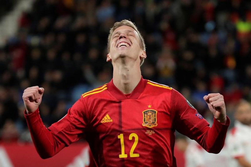 Dani Olmo continua se destacando. EFE/Julio Muñoz