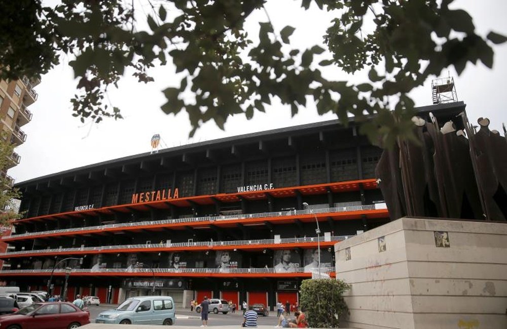 El Nuevo Mestalla depende de la venta de los terrenos del viejo estadio. EFE/Archivo