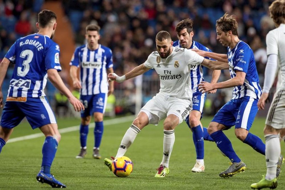 El Real Madrid se lleva los tres puntos de Mendizorroza (1-2). EFE