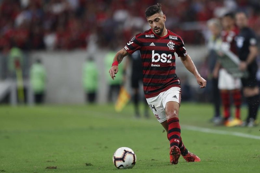 Arrasca lembra mais liberdade com Dome e cita papo sobre jogar de volante. EFE/Marcelo Sayão