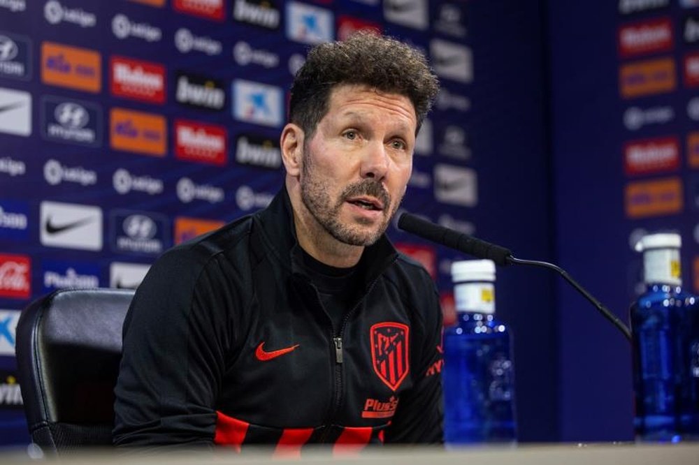 Simeone was tight-lipped on Cavani's possible arrival at Atletico. EFE