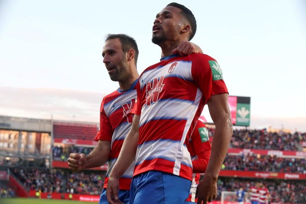 La maldición del Granada en el Camp Nou. EFE