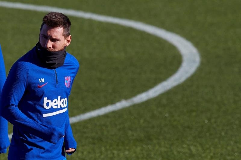 Todibo falou sobre o vestiário do Barcelona. EFE