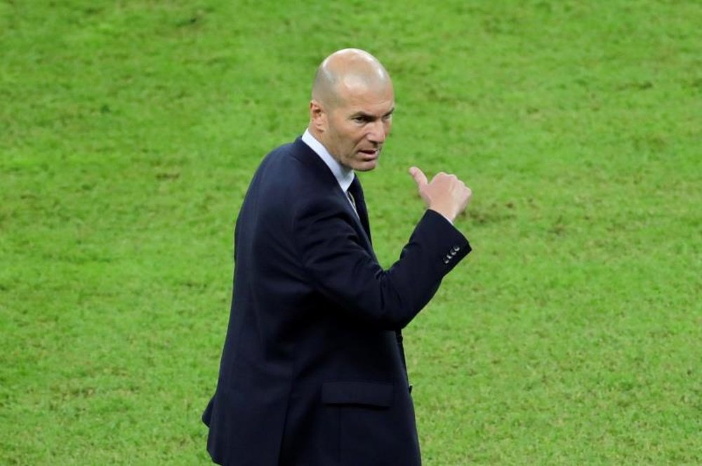 Zidane tiene claro que quiere un nuevo centrocampista para el Madrid. EFE/Archivo