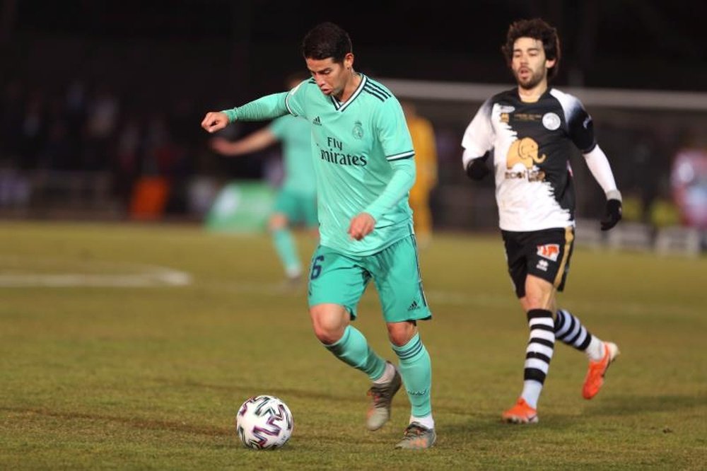 James Rodríguez vuelve a sonar para abandonar el Bernabéu. EFE