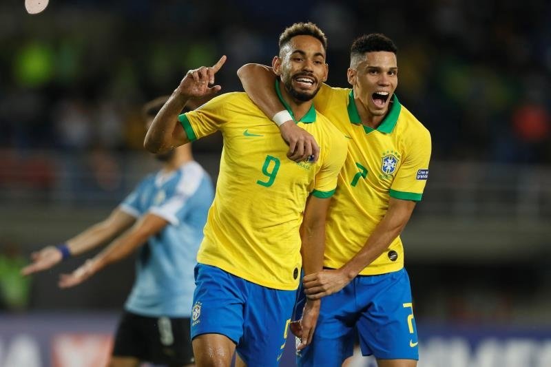 Cunha se mostró feliz de volver con Brasil. EFE
