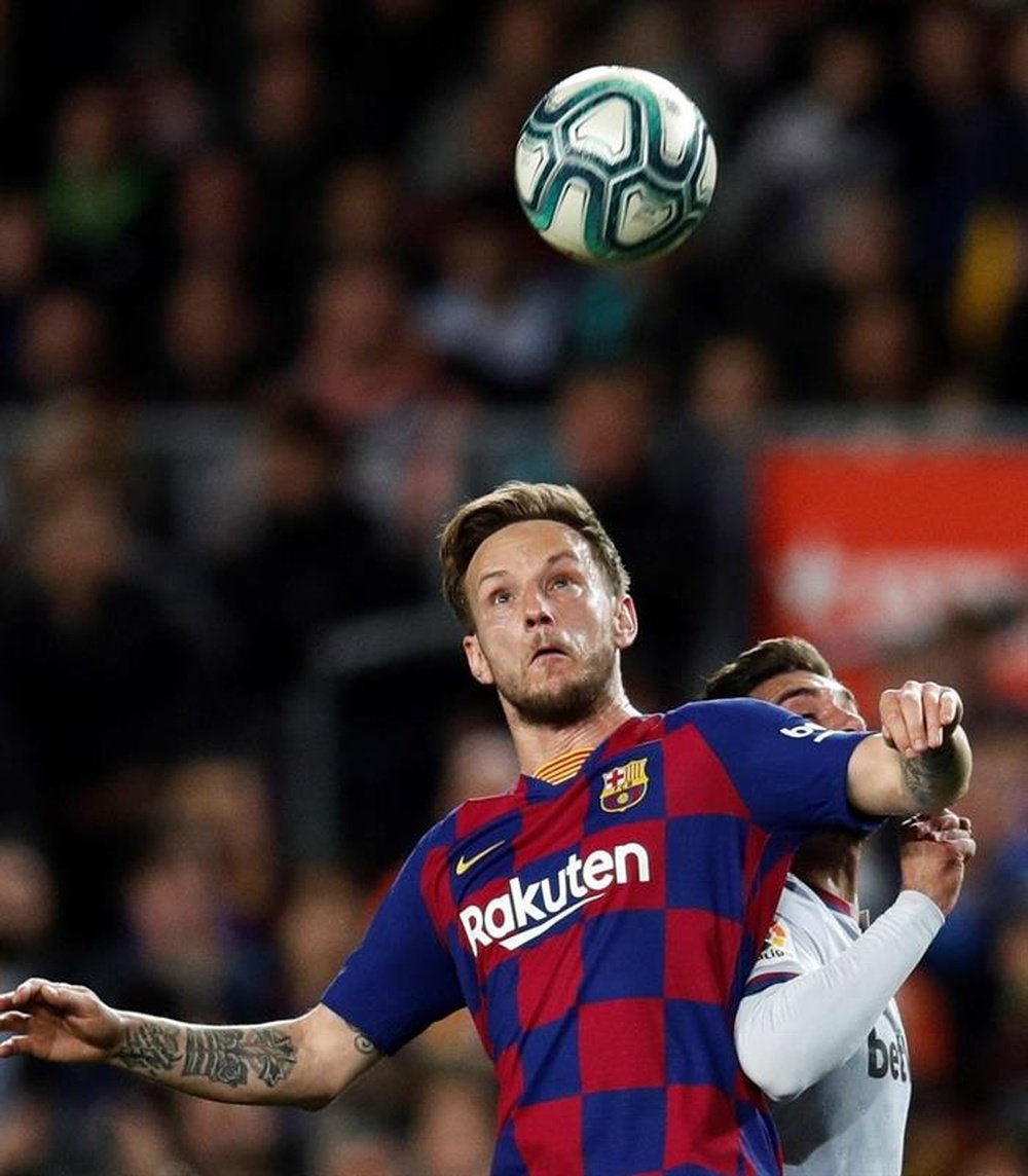 Rakitic would only leave Barça to return to Sevilla. EFE