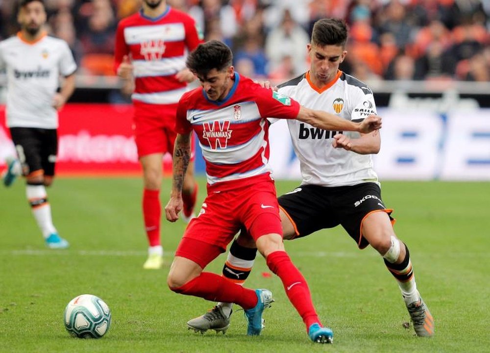 Ferran Torres gusta mucho en el Camp Nou. EFE