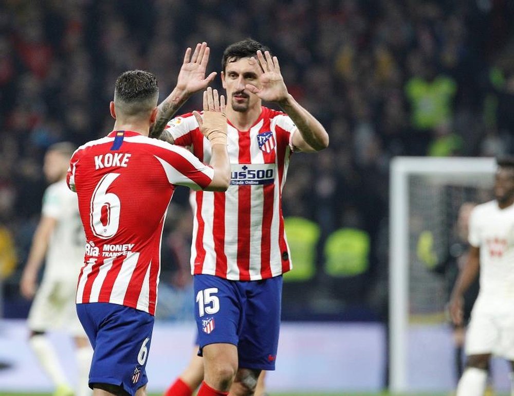 Koke e Savic estão disponíveis para enfrentar o Atlético de Madrid. EFE/Víctor Lerena