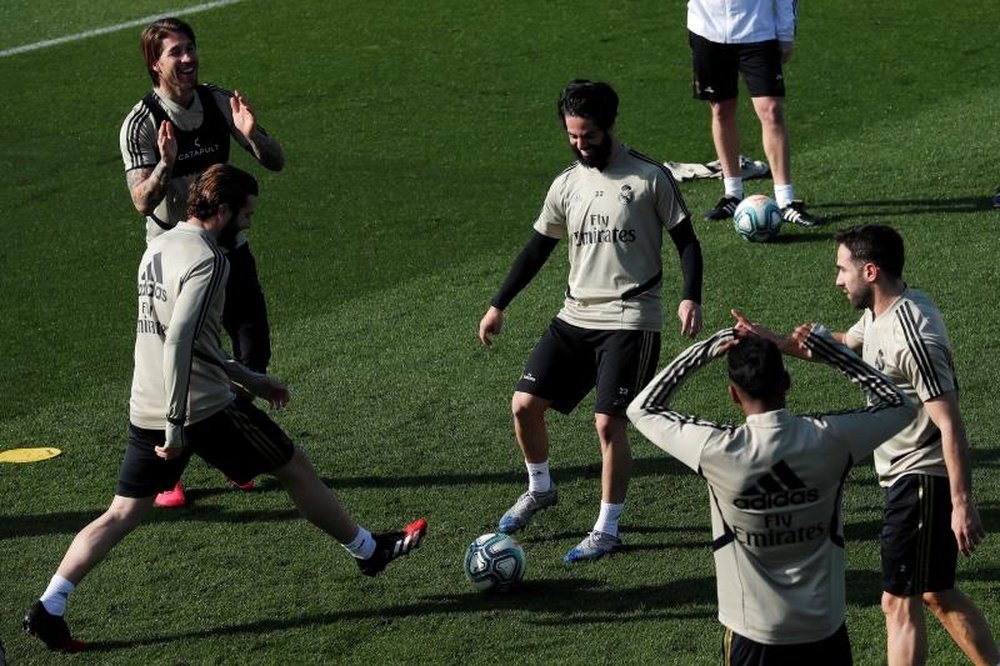 Zidane teve ausências no último treino antes de viajar a Sevilla. EFE/Chema Moya/Arquivo