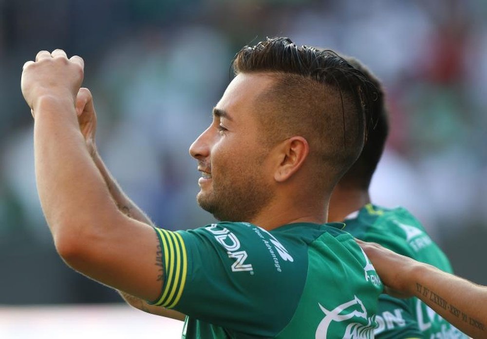 León hunde un poco más a Atlas. EFE