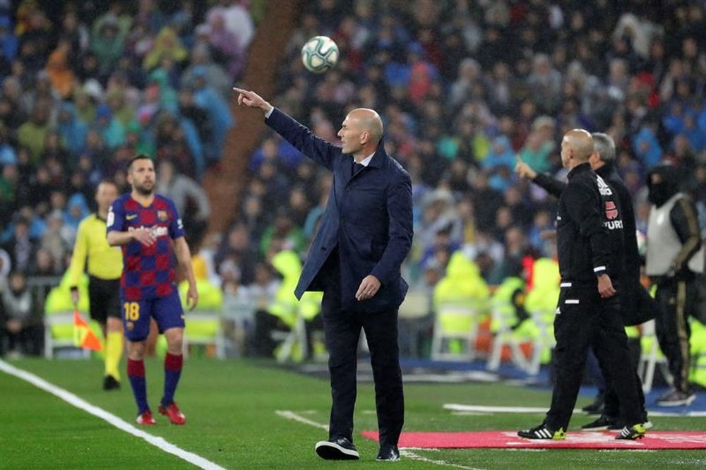 Le PSG veut tenter l’incroyable coup Zinédine Zidane. EFE