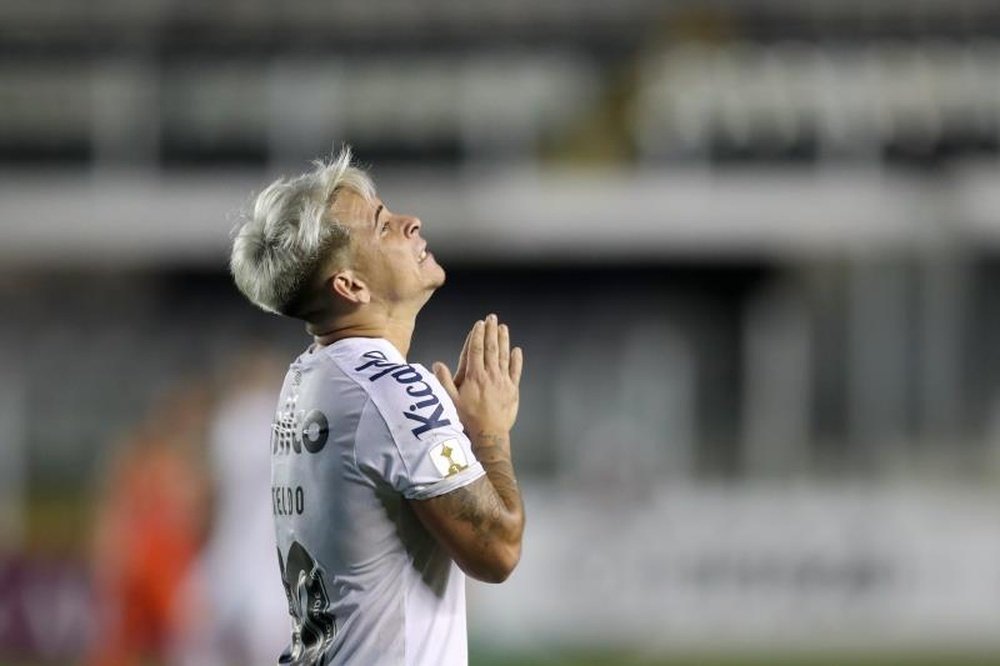 O Santos passou por cima do Boca e está na final da Libertadores. EFE