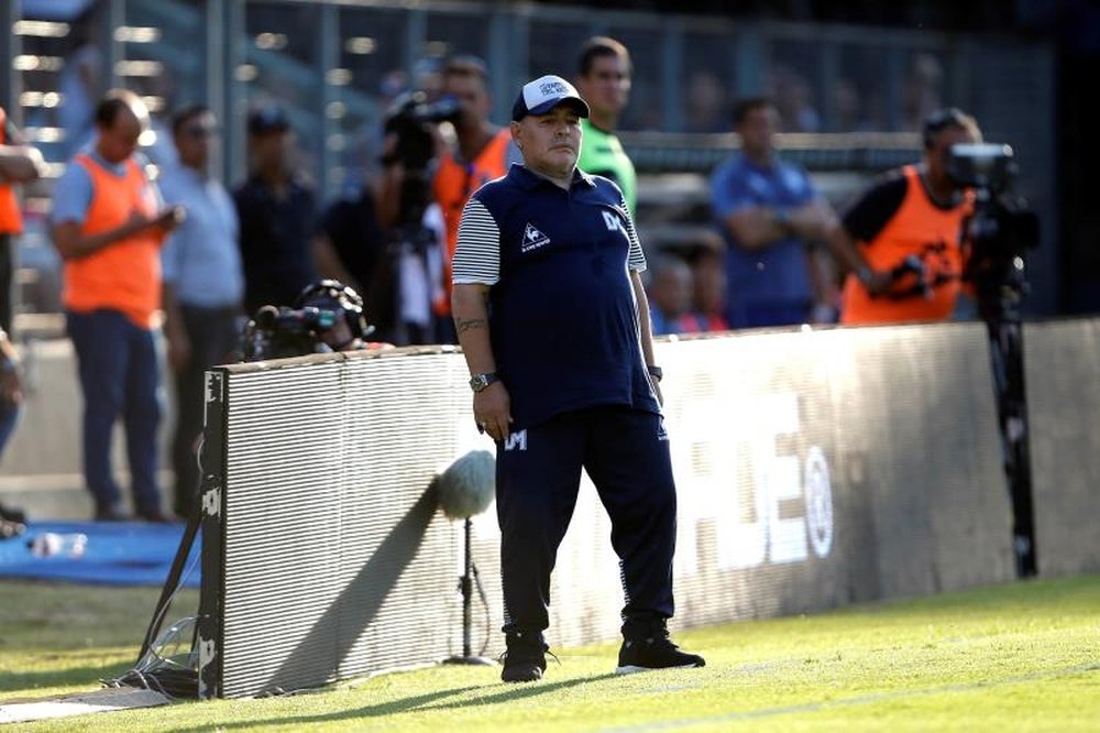 Maradona, confinado: tuvo contacto con un posible positivo. EFE