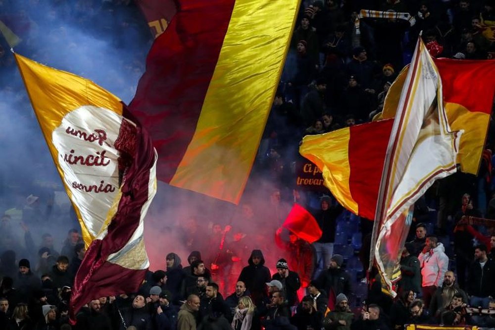 La Roma tuvo que parar su entrenamiento. EFE