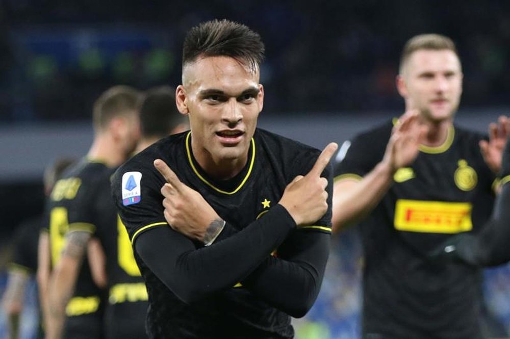 Barca are calm about the idea of PSG wanting Lautaro. EFE