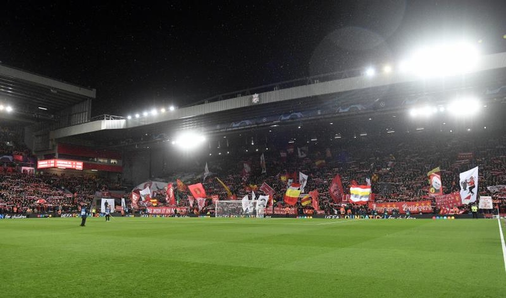 El Atlético no estará solo en Anfield. EFE