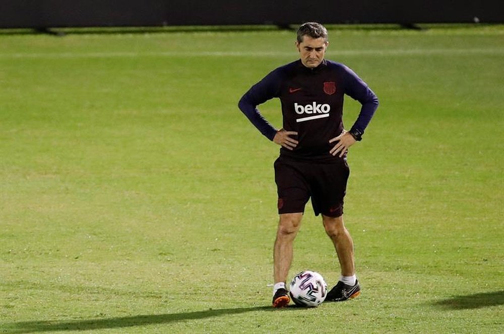 Valverde could replace Villas-Boas at the end of the season. EFE