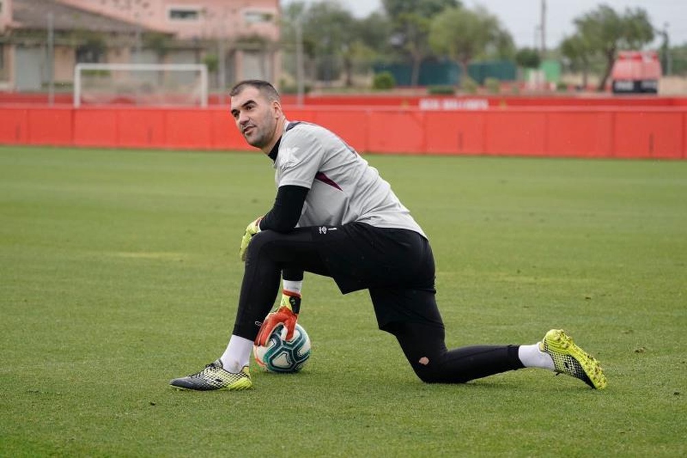 Manolo Reina, el portero-capitán con más partidos del Mallorca. EFE