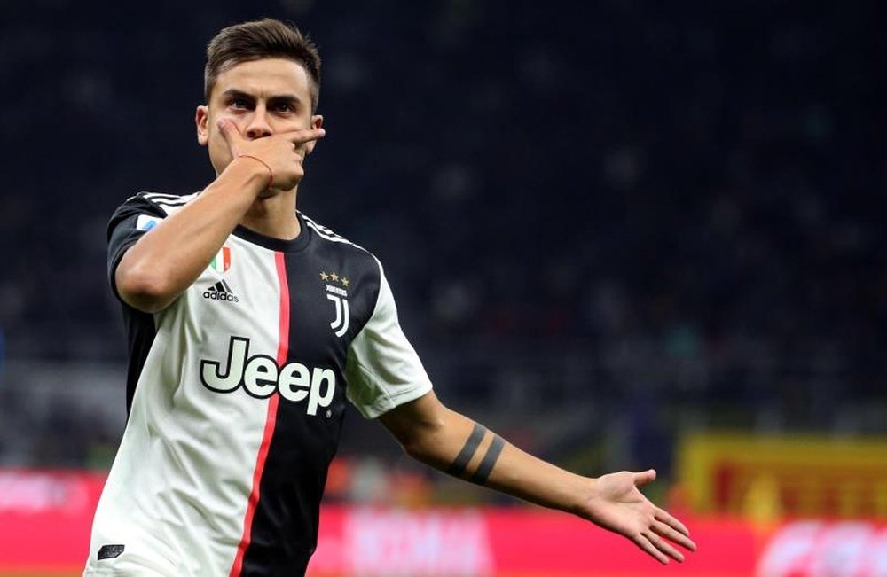 Juventus' bid to convince Dybala to stay. EFE