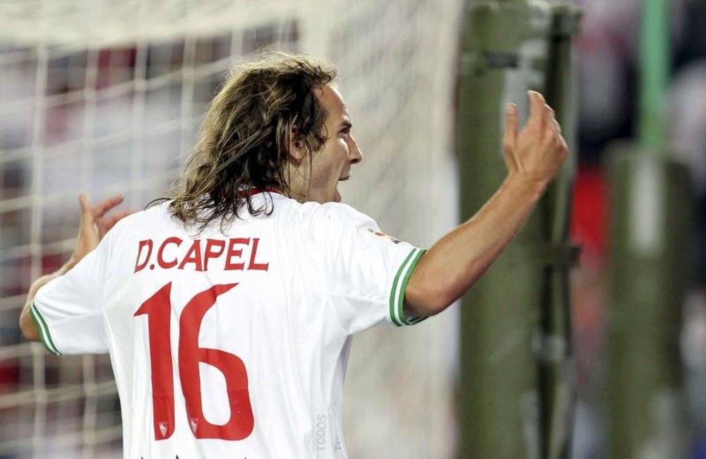 Diego Capel cuelga las botas a los 35 años. EFE/Archivo