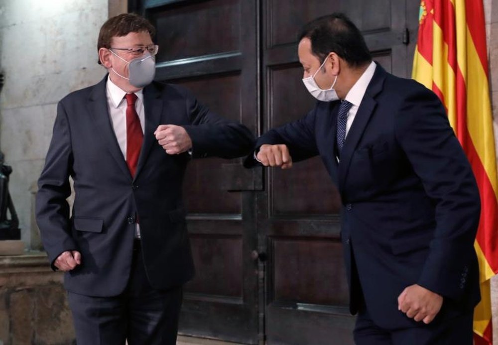Murthy también habló sobre su experiencia laboral. EFE