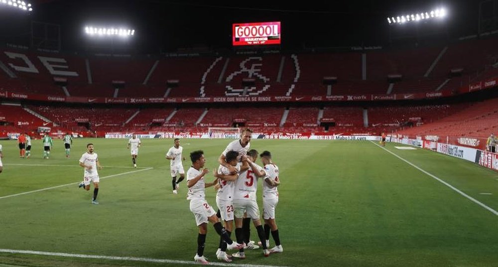 Hubo más de cinco millones de personas viendo el derbi. EFE