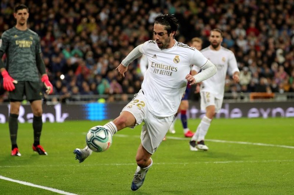 O Arsenal surge no horizonte de Isco. AFP