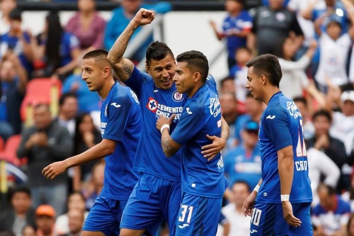 La polémica no priva a Cruz Azul de su liderato